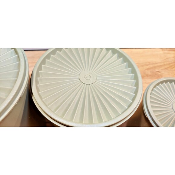 Vintage Tupperware Avocado Green Nesting Canisters With Matching Lids, Set Of 3 - Picture 6 of 16
